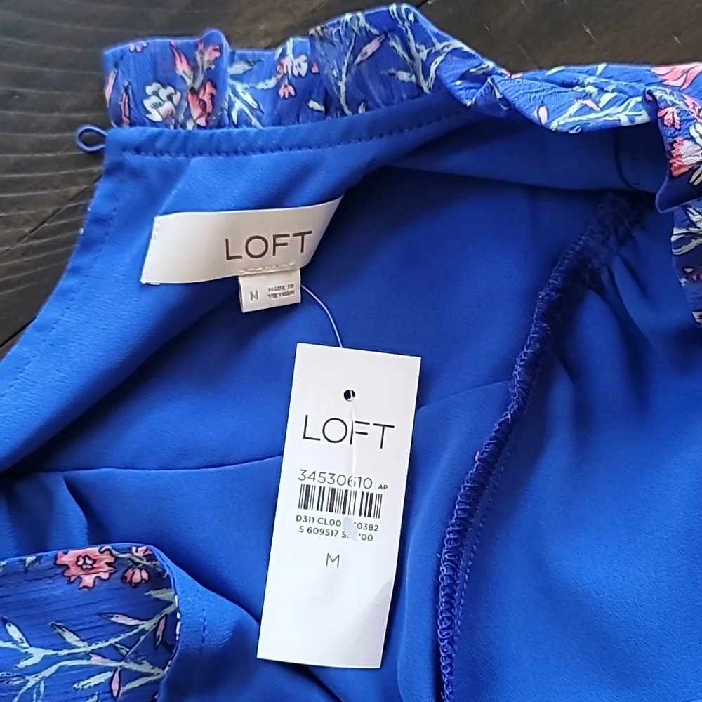 NWT LOFT Floral Ruffle Neck Puff Sleeve Top Cottagecore Blue, size M - Picture 10 of 10